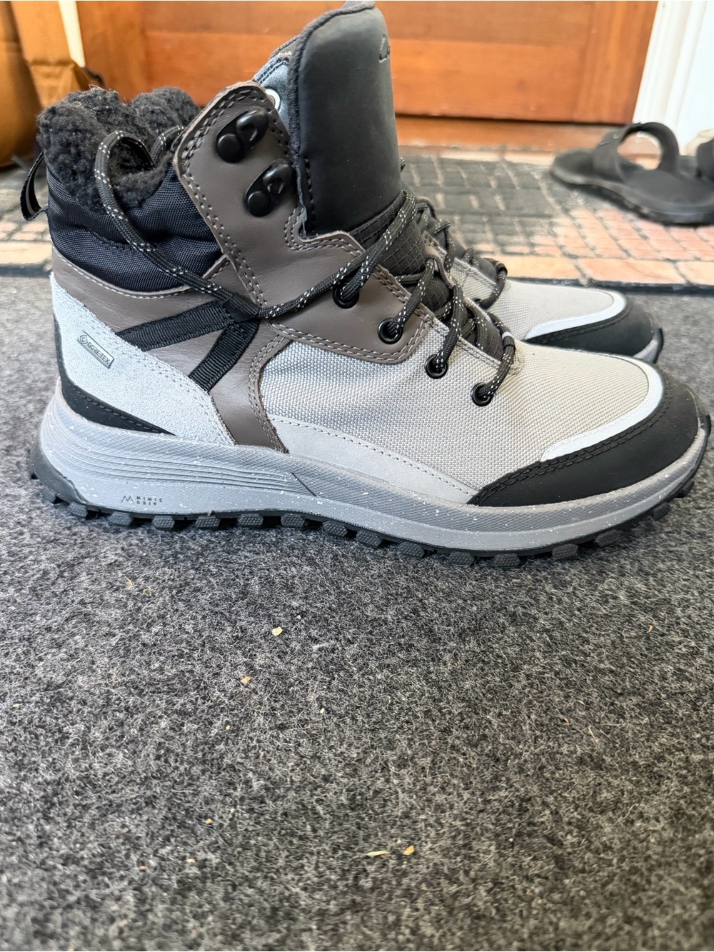 Clarks Women’s Gray and Black Winter Rain Boots